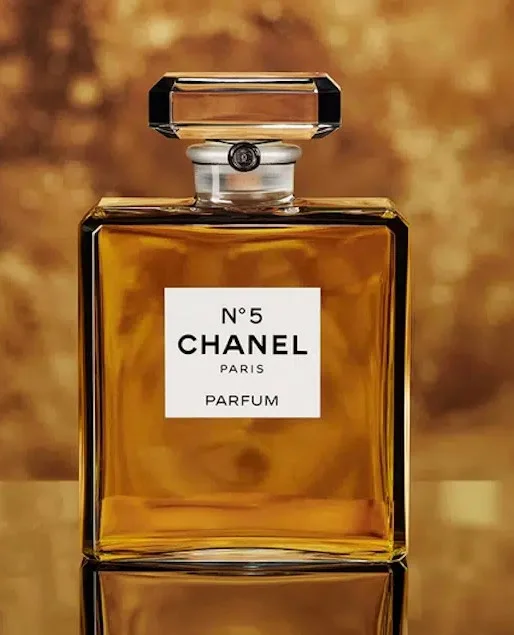 Chanel N5 : L'Éclat Éternel